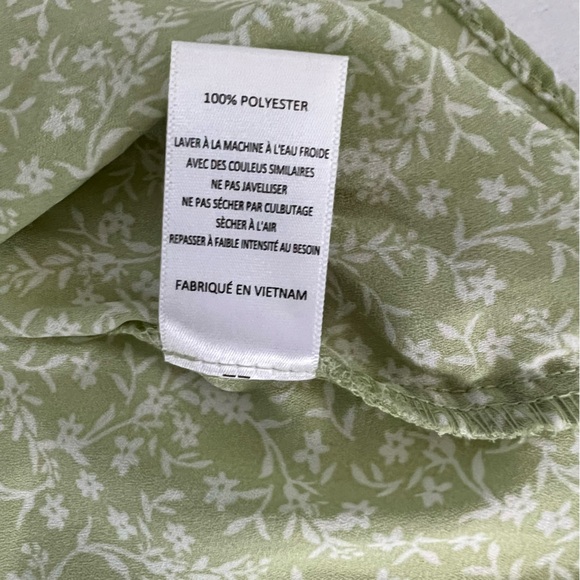 Lush NWOT Sage Cream Floral Wrap Top Summer L - Picture 7 of 7